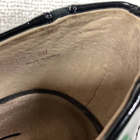 Moda Reflex Black Patent Leather Round Toe Rubber Sole Pumps Size 9 - Picture 7 of 12